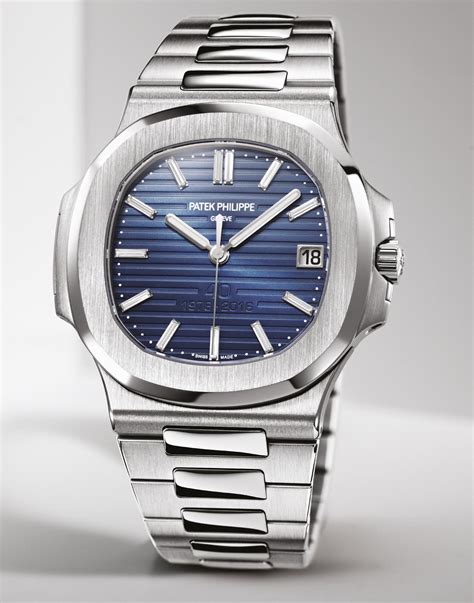 nautilus-maker patek philippe|patek philippe nautilus original price.